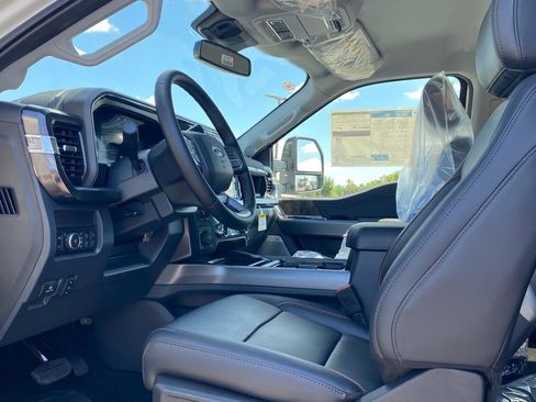 New 2026 Ford F250 Lariat w/ Black Appearance Package image 10