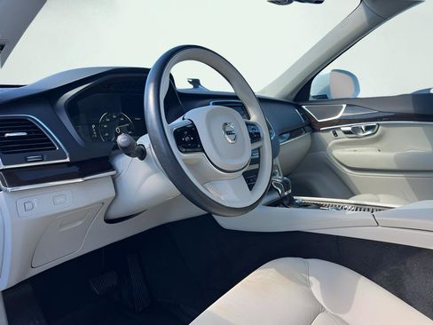 Used 2019 Volvo XC90 T5 Momentum w/ Protection Package Premier image 42
