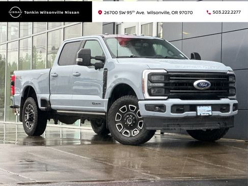 Used 2025 Ford F350 Platinum image 1