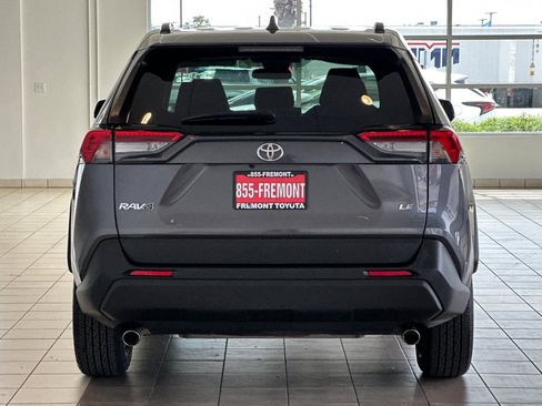 Certified 2021 Toyota RAV4 LE image 5