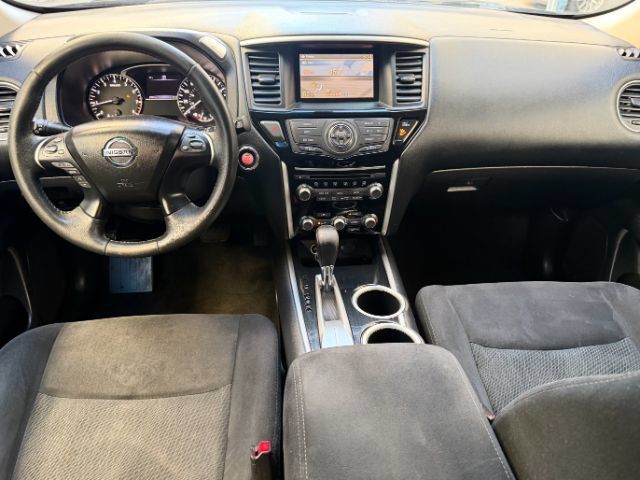 Used 2016 Nissan Pathfinder SV FWD image 11