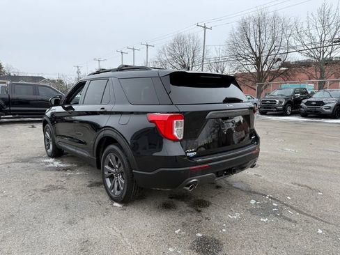 Used 2022 Ford Explorer XLT w/ Equipment Group 202A image 25
