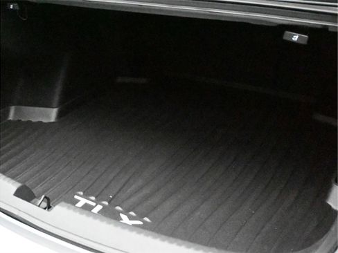 Certified 2025 Acura TLX w/Technology Package image 12