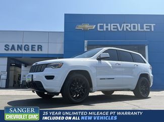 Used 2020 Jeep Grand Cherokee Altitude image 1