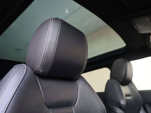 Used 2017 Land Rover Range Rover Evoque SE Premium AWD/4WD image 28