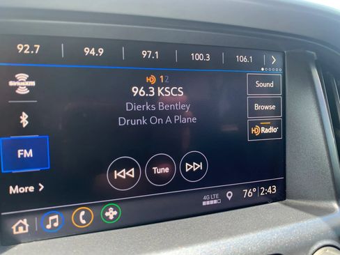 Used 2020 Chevrolet Colorado LT RWD image 24