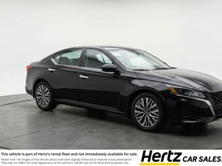 Used 2025 Nissan Altima 2.5 SV video 1