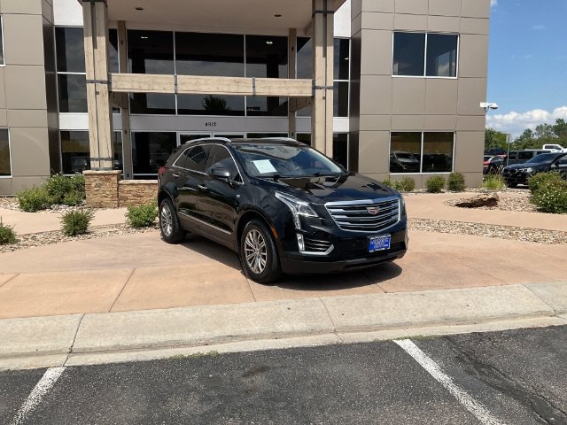 Used 2017 Cadillac XT5 Luxury w/ Driver Awareness Package AWD/4WD image 3
