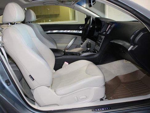 Used 2015 INFINITI Q60 Journey w/ Premium Package image 25