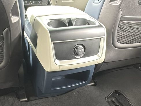 New 2026 Kia Carnival EX image 36