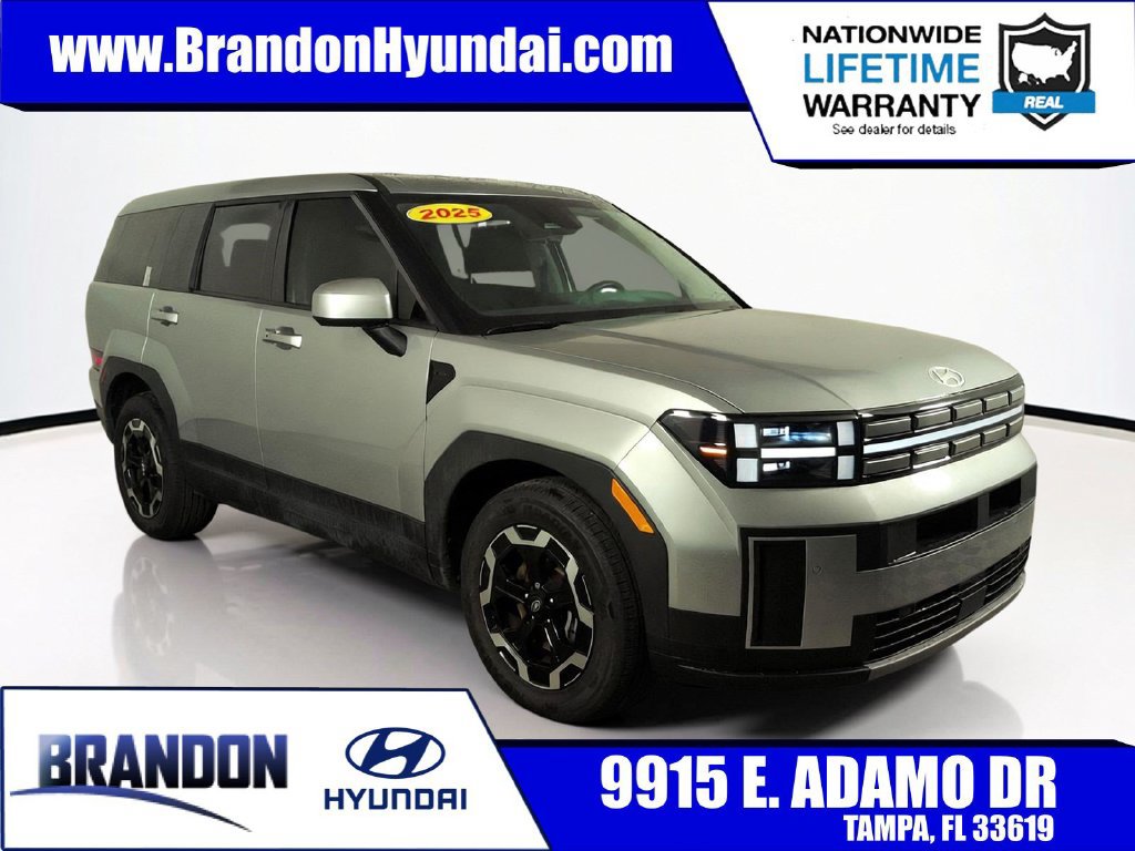 Used 2025 Hyundai Santa Fe SE FWD image 1