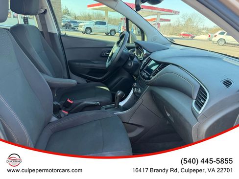Used 2018 Chevrolet Trax LS image 14