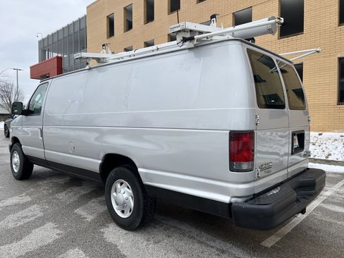 Used 2011 Ford E-250 and Econoline 250 Extended w/ Commercial Cargo Van Pkg image 4