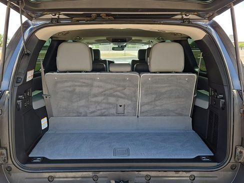 Used 2020 Toyota Sequoia Platinum AWD/4WD image 6