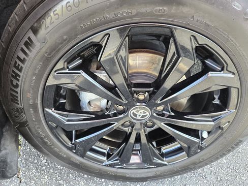 Used 2024 Toyota RAV4 SE image 10