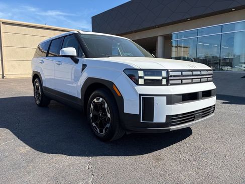 Certified 2025 Hyundai Santa Fe SE image 3