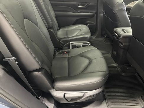 Used 2025 Toyota Grand Highlander AWD image 59