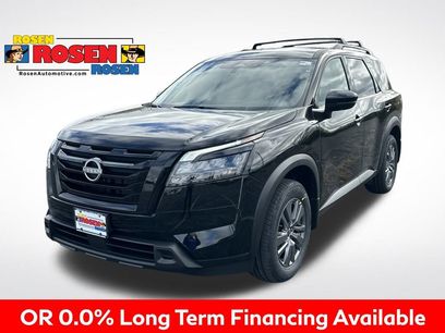 New 2025 Nissan Pathfinder SV w/ Black Appearance Package