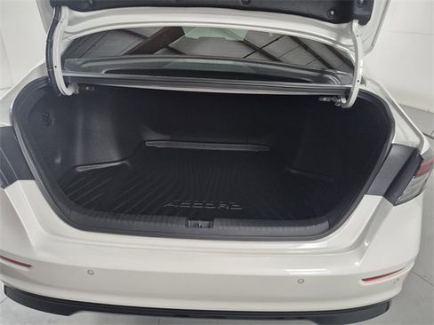 Used 2025 Honda Accord EX-L image 13