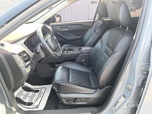 Used 2021 Nissan Rogue Platinum FWD image 11