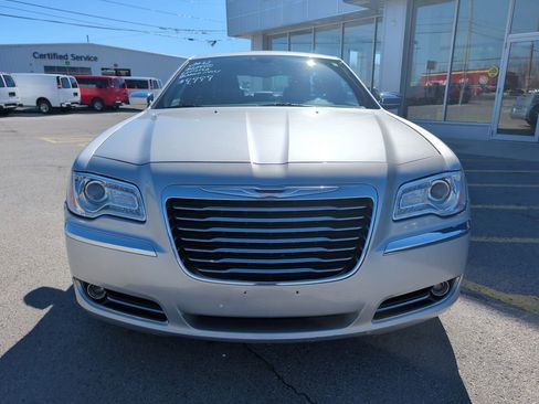 Used 2012 Chrysler 300 Limited image 2