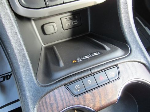 Used 2021 GMC Acadia Denali w/ Denali Technology Package image 21