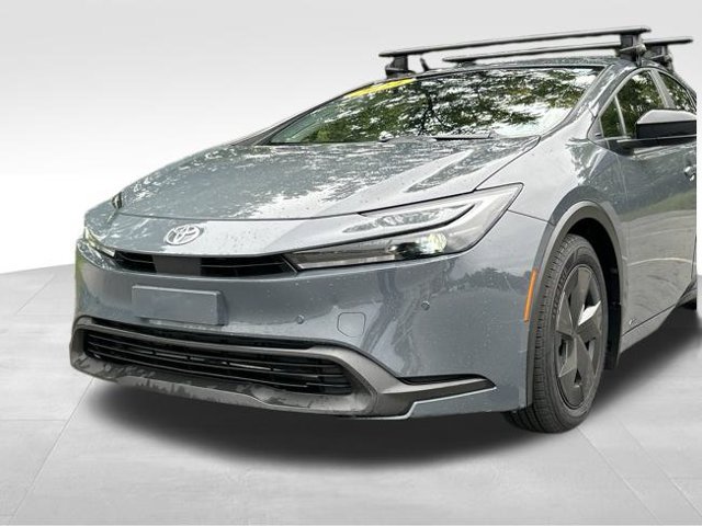 Used 2024 Toyota Prius LE AWD/4WD image 9