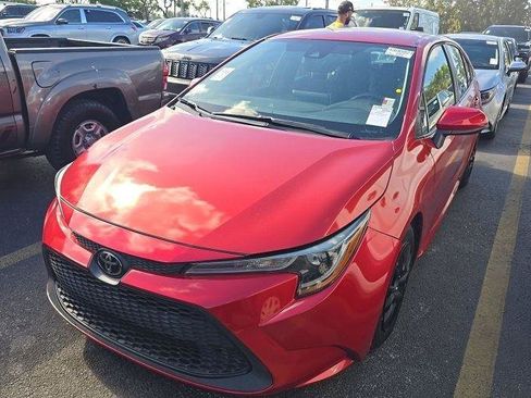 Used 2021 Toyota Corolla LE FWD image 2
