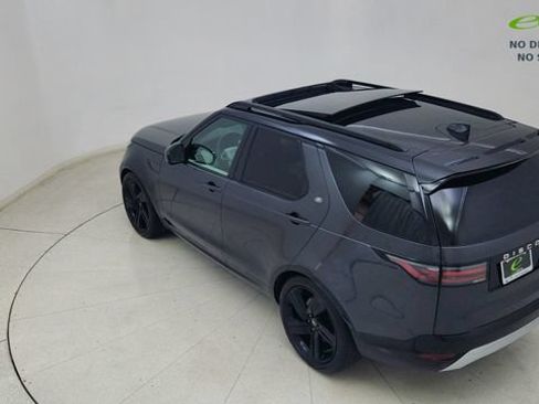 Used 2024 Land Rover Discovery Metropolitan Edition AWD/4WD image 88