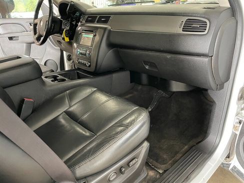 Used 2012 Chevrolet Suburban LT AWD/4WD image 25