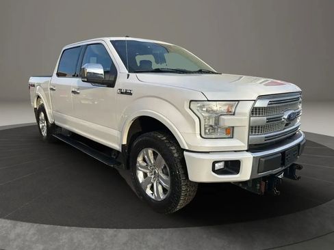 Used 2016 Ford F150 Platinum w/ Equipment Group 701A Luxury AWD/4WD image 3