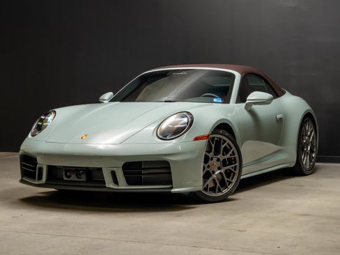 Used 2026 Porsche 911 Carrera 4S AWD/4WD image 2