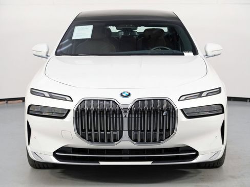 Used 2023 BMW i7 xDrive60 AWD/4WD image 55