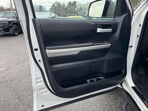 Used 2016 Toyota Tundra SR5 w/ SR5 Upgrade Package image 22