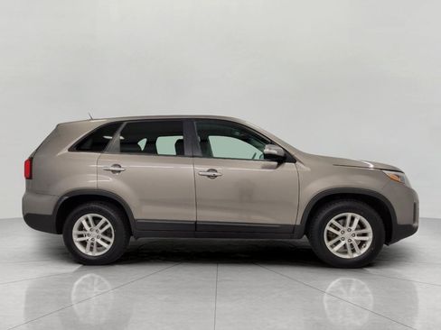 Used 2015 Kia Sorento LX FWD image 11