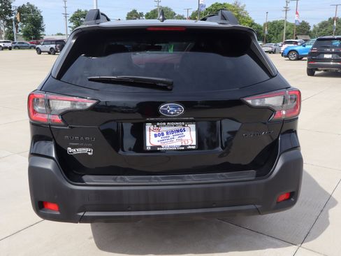 Used 2023 Subaru Outback Onyx Edition AWD/4WD image 7