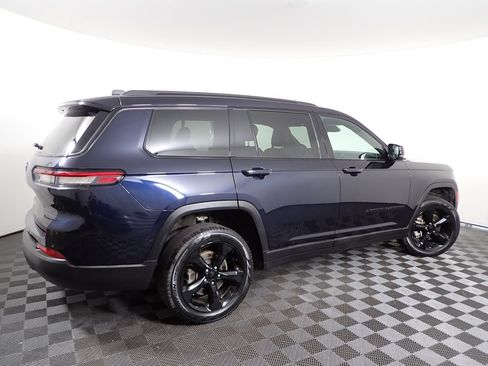 Used 2024 Jeep Grand Cherokee L Limited w/ Black Appearance Package AWD/4WD image 19