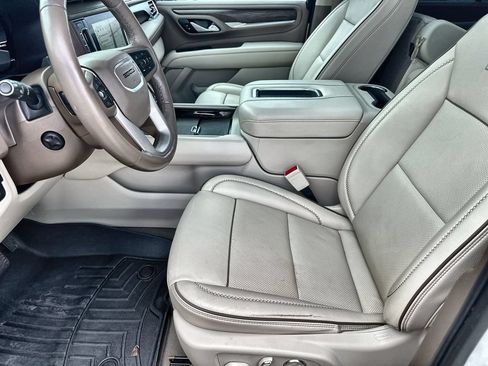 Used 2024 GMC Yukon Denali w/ Advanced Technology Package AWD/4WD image 24