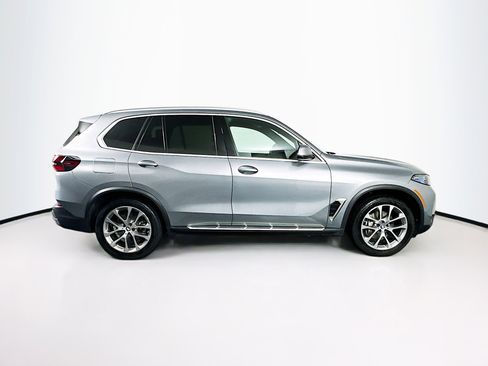 Used 2024 BMW X5 sDrive40i image 10