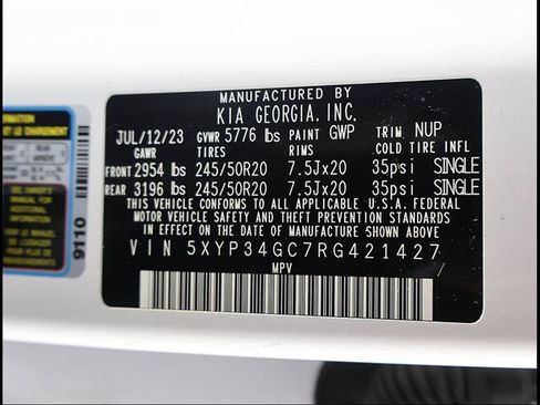 Used 2024 Kia Telluride EX w/ EX Captain's Chair Package FWD image 13