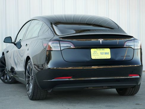 Used 2022 Tesla Model 3 Performance image 6