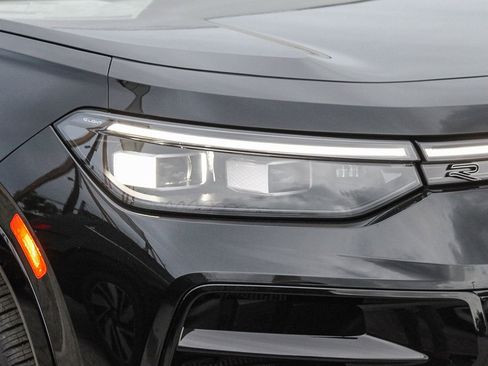 New 2026 Volkswagen Tiguan SEL R-Line image 4