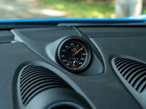 Certified 2025 Porsche 718 Cayman GT4 RS w/ Chrono Package RWD image 27