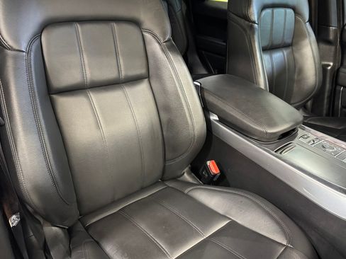 Used 2019 Land Rover Range Rover Sport SE AWD/4WD image 56