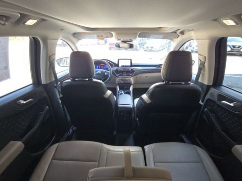 Used 2020 Ford Escape Titanium image 15