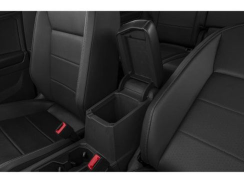 Used 2018 Volkswagen Tiguan SE AWD/4WD image 18