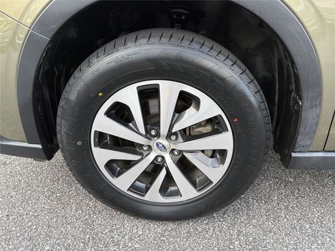 Used 2022 Subaru Outback Premium AWD/4WD image 10