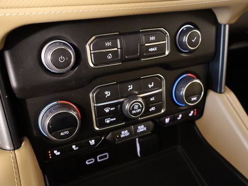 Used 2023 Chevrolet Tahoe Premier image 7