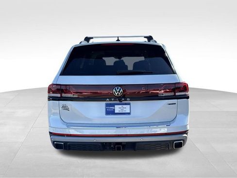 New 2026 Volkswagen Atlas Peak Edition AWD/4WD image 4