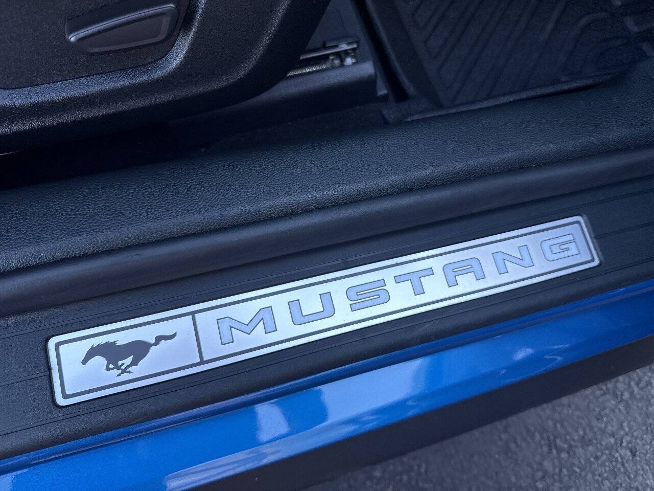 Used 2020 Ford Mustang GT Premium w/ Equipment Group 401A RWD image 35